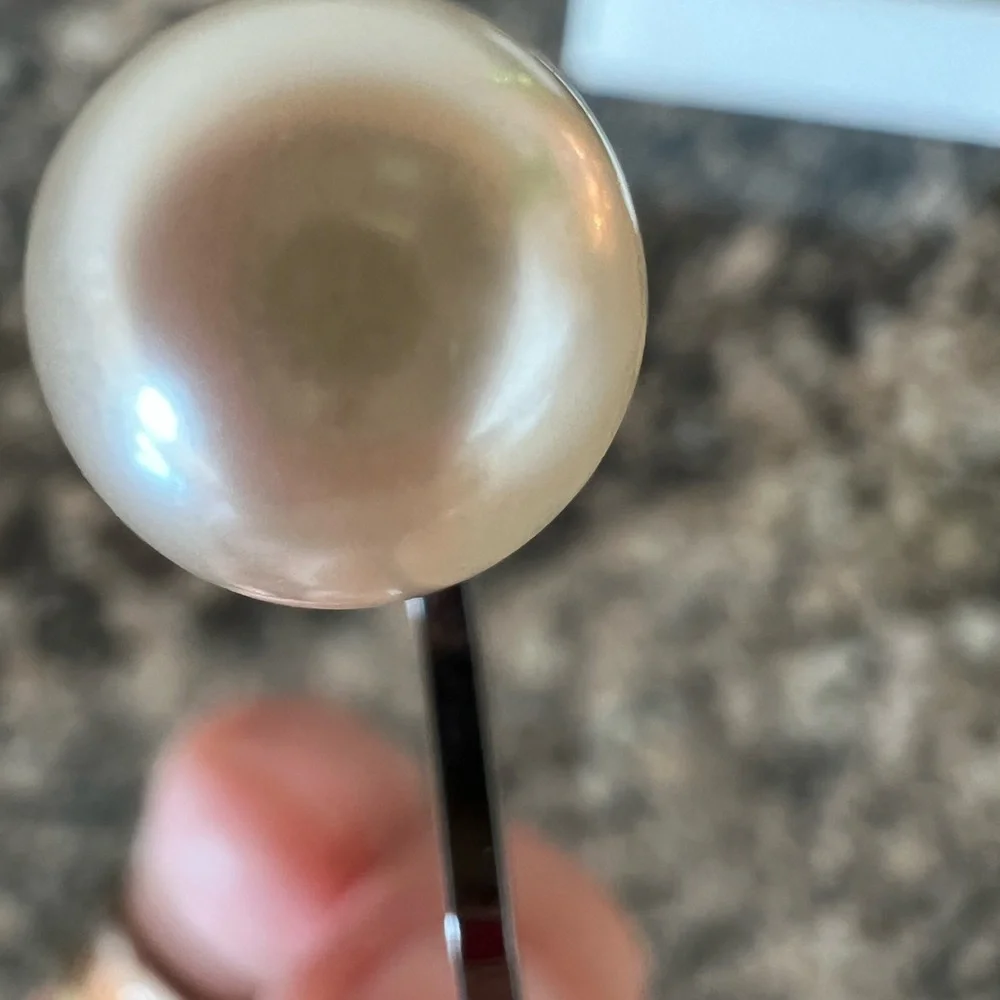 Chanel Pearl Bobby Pin